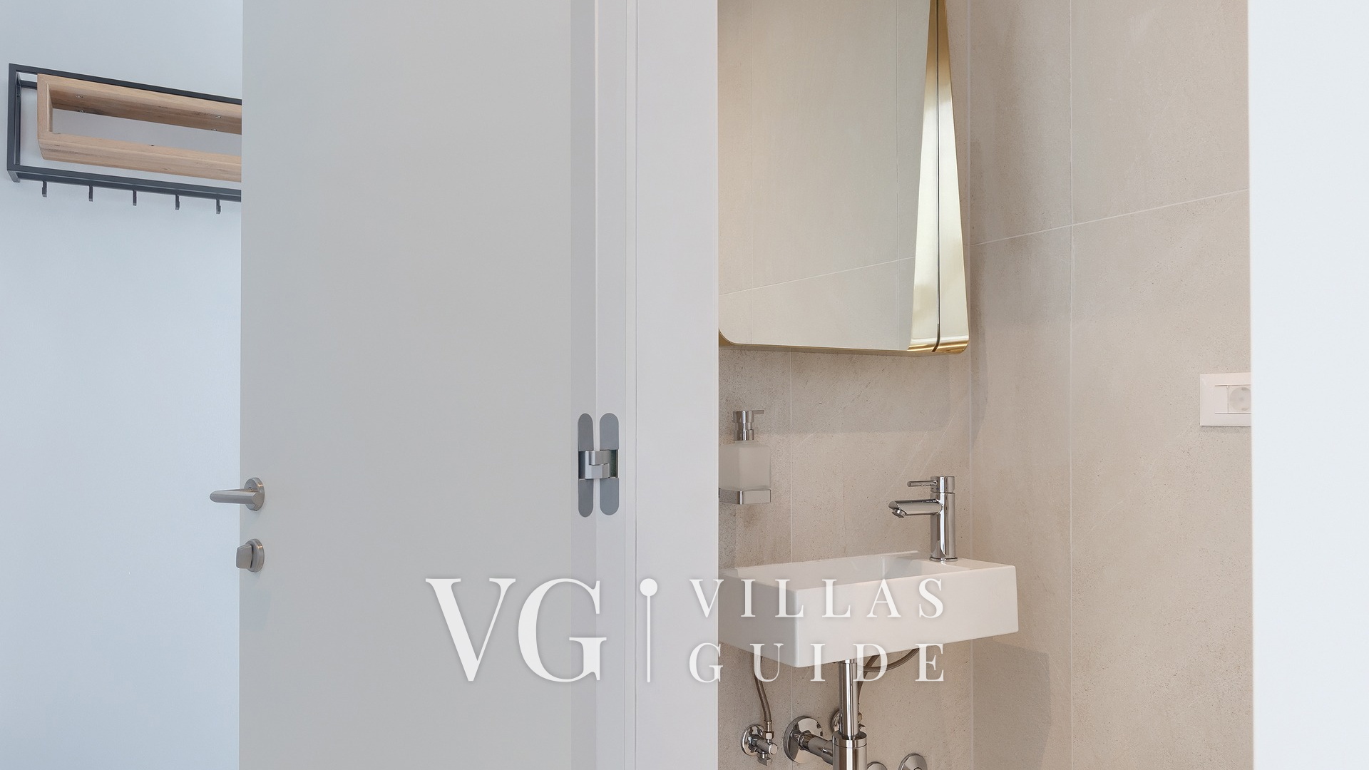 Villa Rosalie with Sauna & Pool Guest toilet