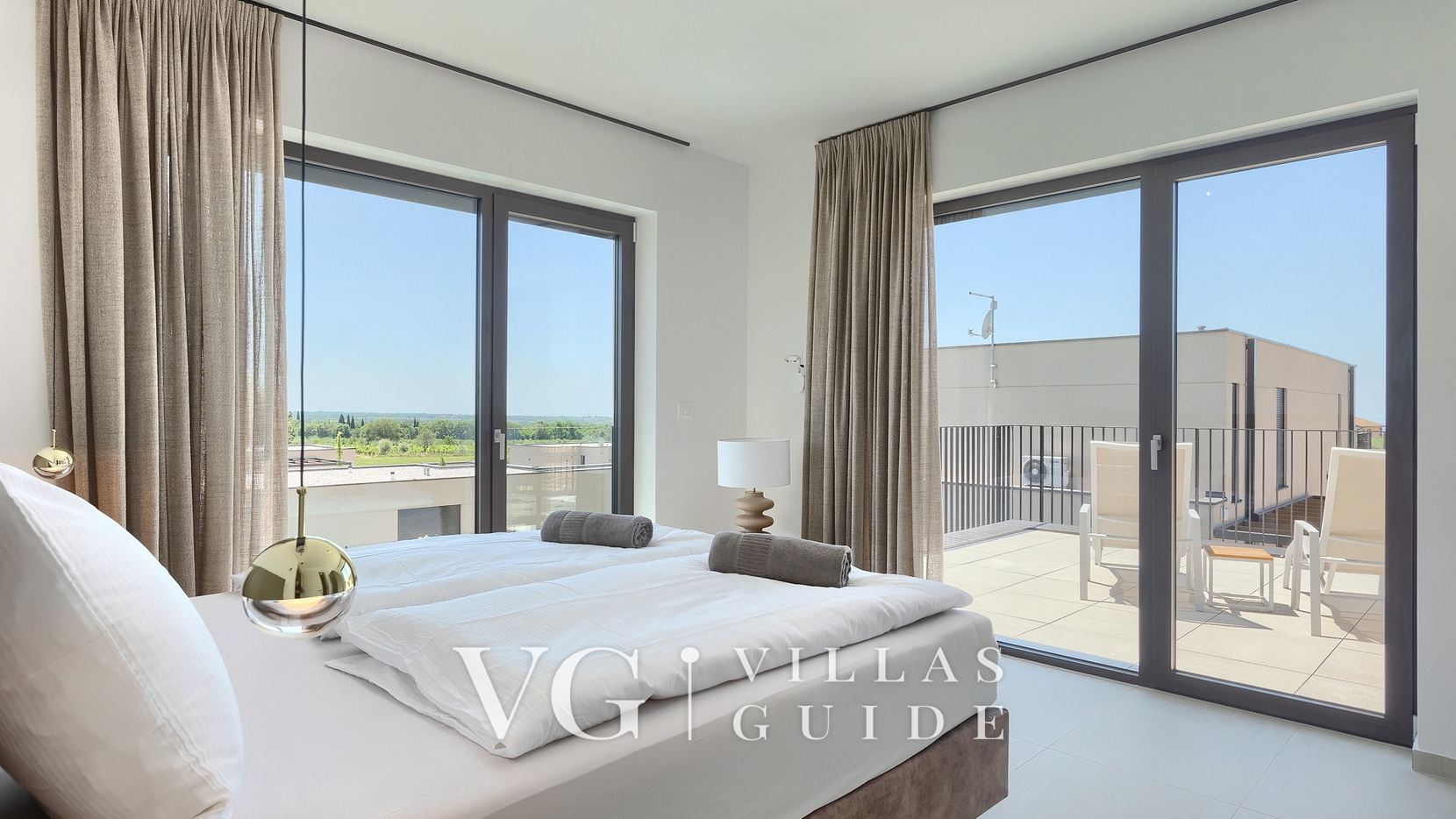 Villa Rosalie with Sauna & Pool Schlafzimmer