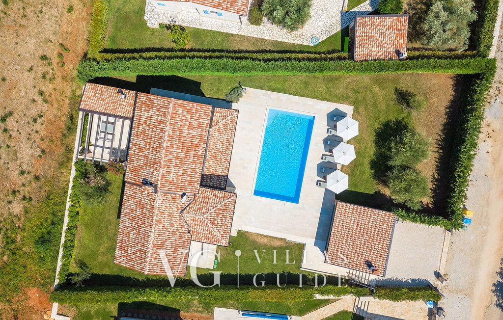 Villa Peran Dvorište i vanjski dio objekta