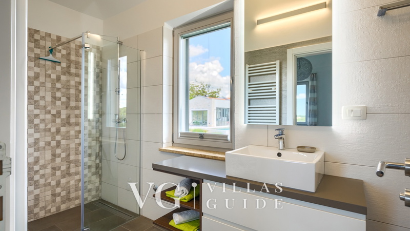 Villa Marika Bathroom