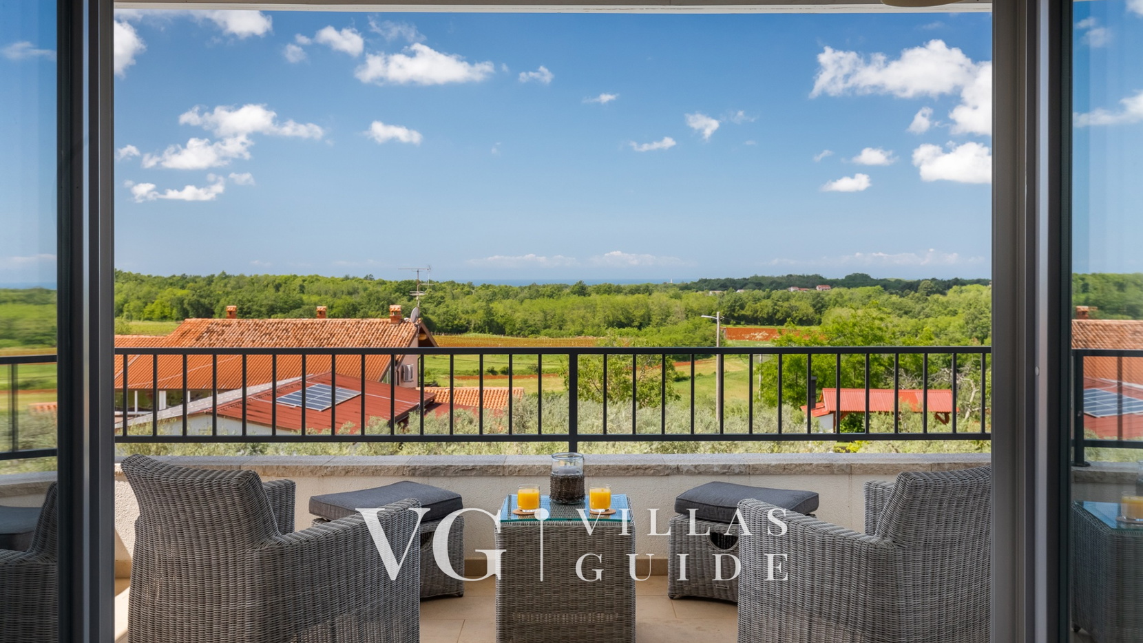 Villa Marika Additional content