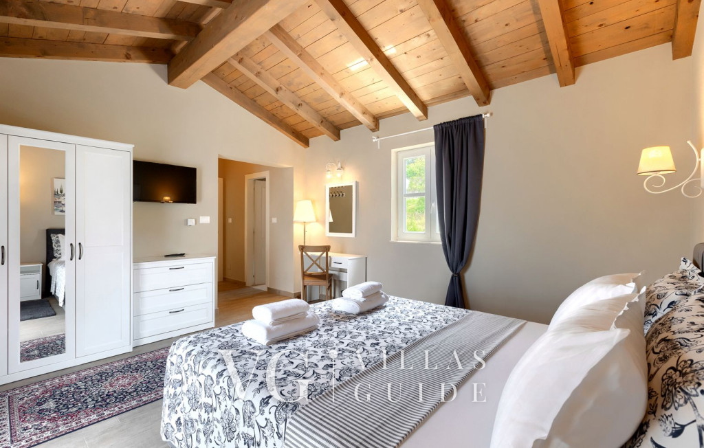 Casa Garden Contesses Bedroom