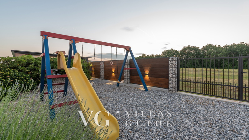 Villa Sv. Anna Additional content