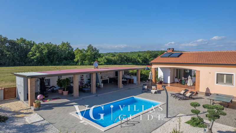 Villa Sv. Anna Garden and property exterior