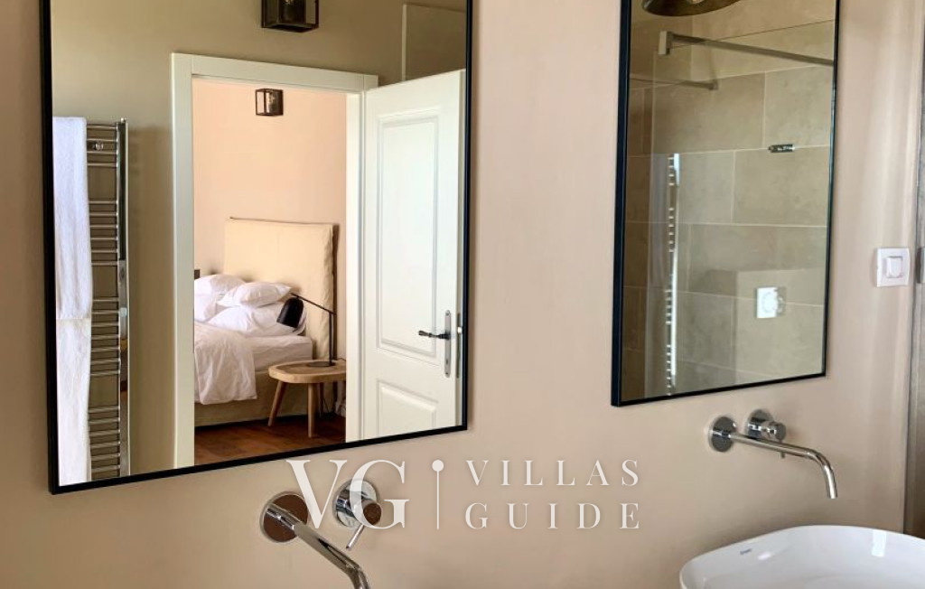 Villa Picholine Bathroom