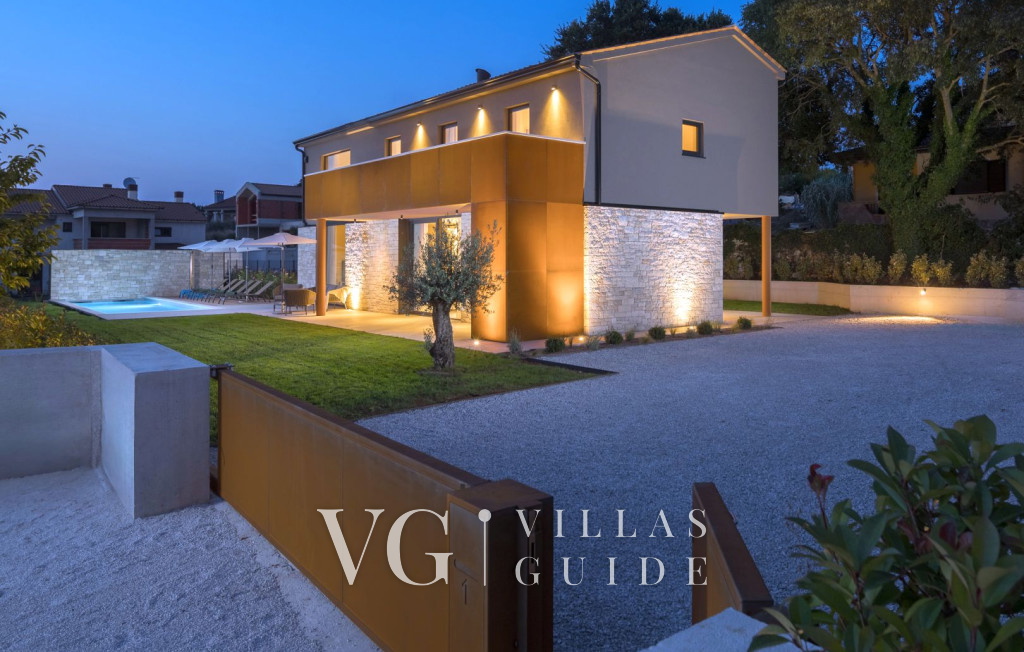 Villa Istar Garden and property exterior