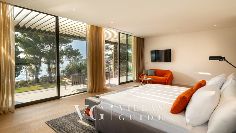 Pical Beach House Bedroom