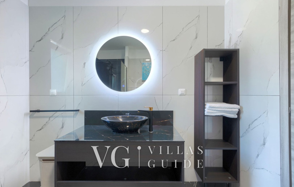 Villa Rhapsody Bathroom