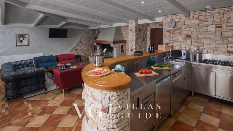 Villa Omo Additional content