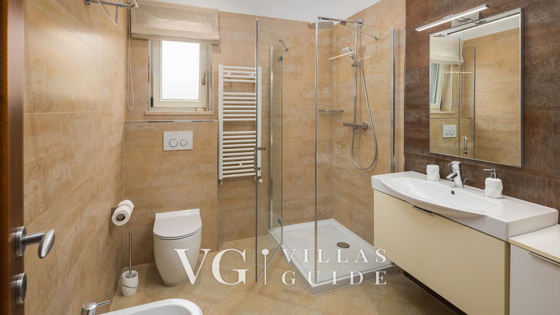 Villa Omo Bathroom