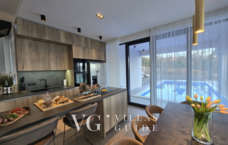 Casa Fani with seaview & pool & wellness