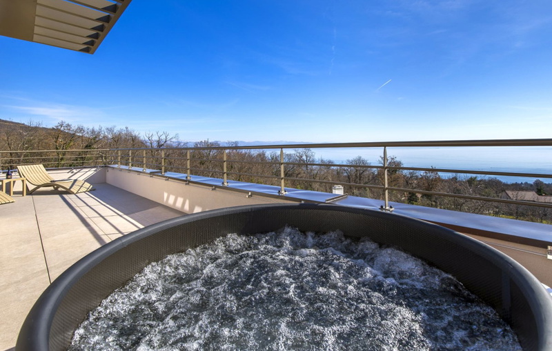 Casa Fani with seaview & pool & wellness