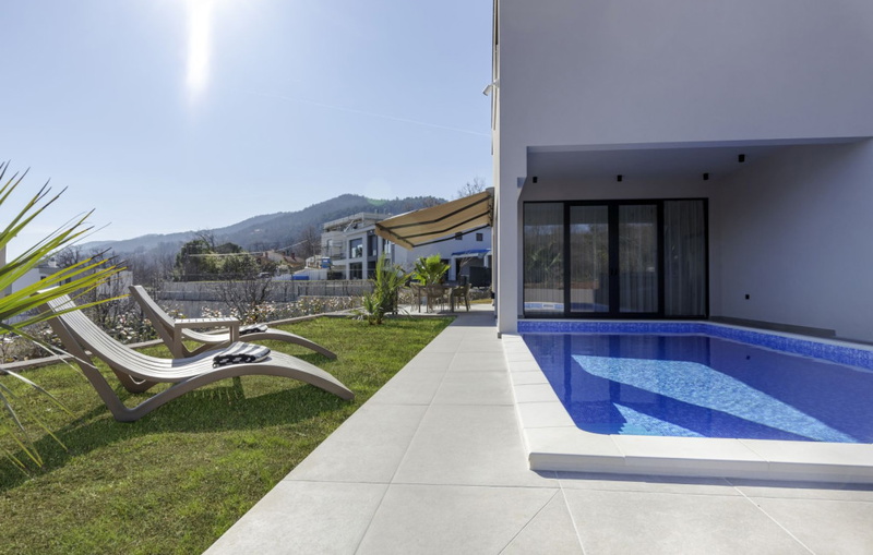Casa Fani with seaview & pool & wellness
