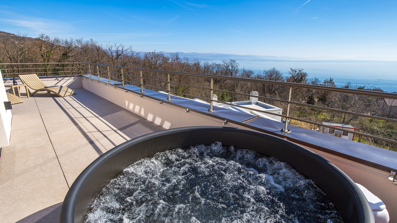 Casa Fani with seaview & pool & wellness