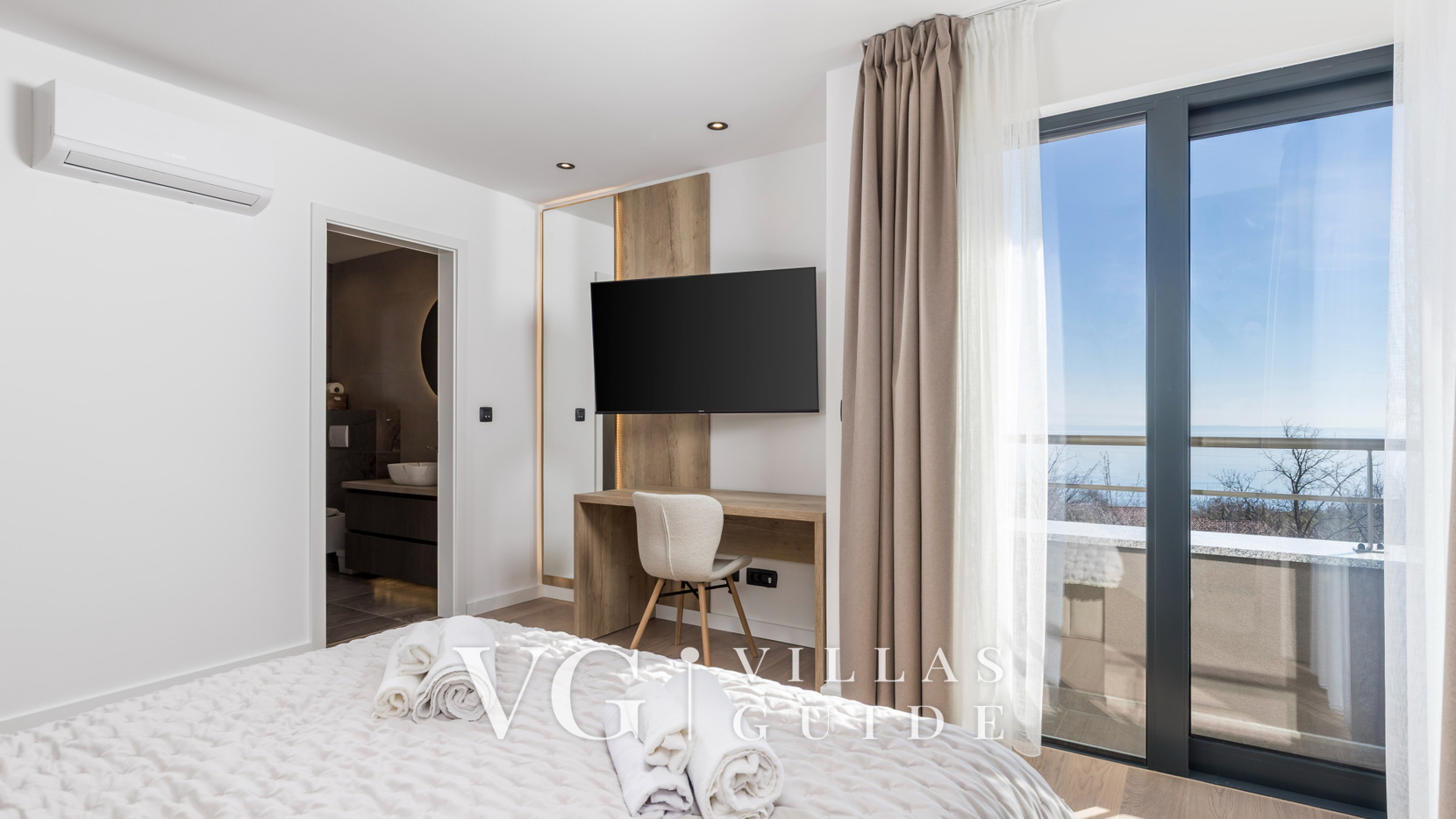 Casa Fani with seaview & pool & wellness Bedroom