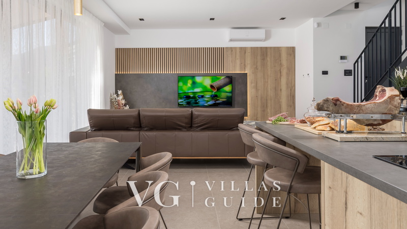 Casa Fani with seaview & pool & wellness