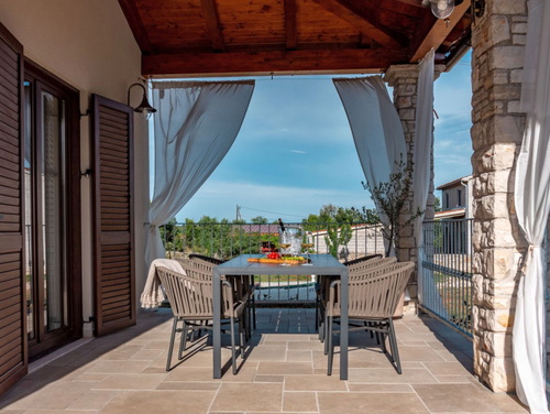 Modern Istrian Villa Lere with Pool, BBQ Lounge & Activities