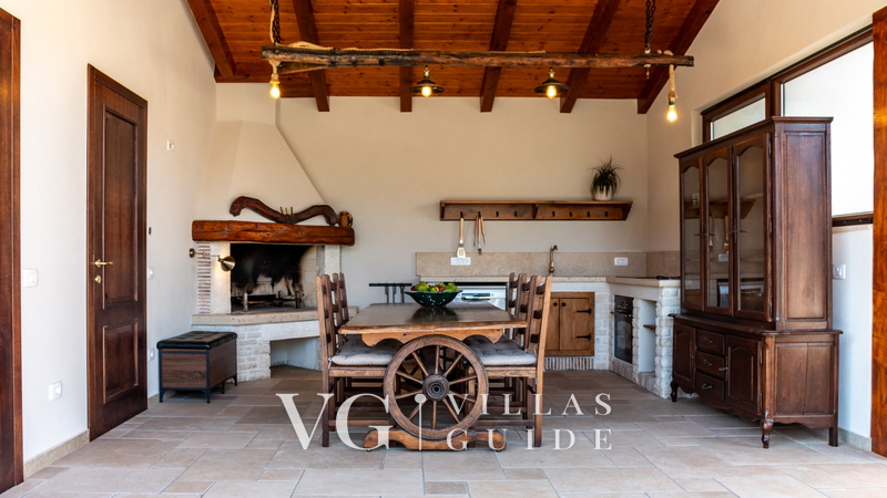 Modern Istrian Villa Lere with Pool, BBQ Lounge & Activities