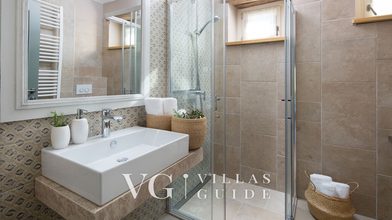 Villa Nevia Bathroom