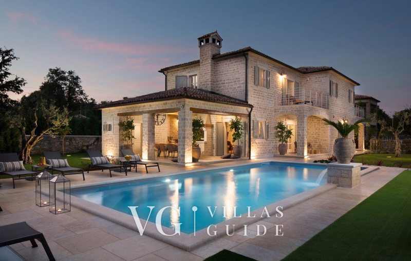 Villa Elena Garten und Außenbereich