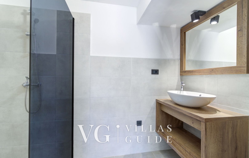 Villa Casa Verde with pool&whirpool Kupaonica