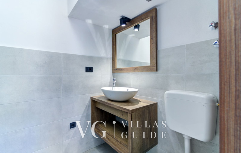 Villa Casa Verde with pool&whirpool WC za goste