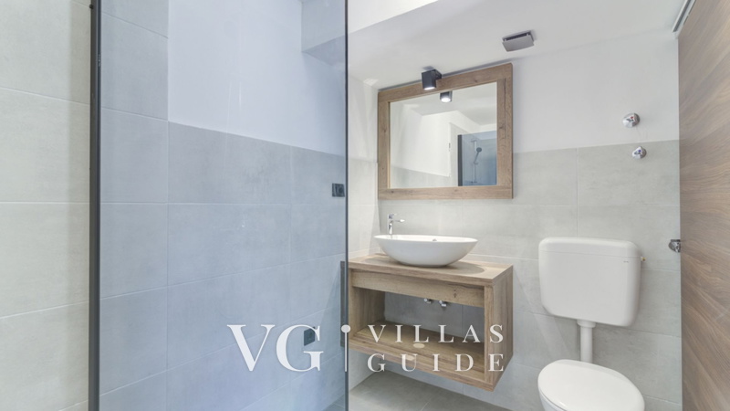 Villa Casa Verde with pool&whirpool Badezimmer