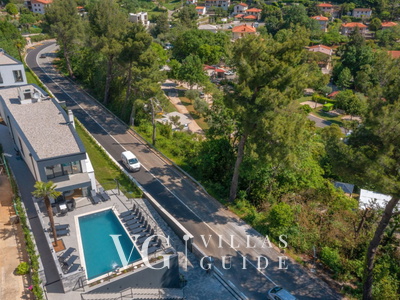 Villa Magica Garden and property exterior