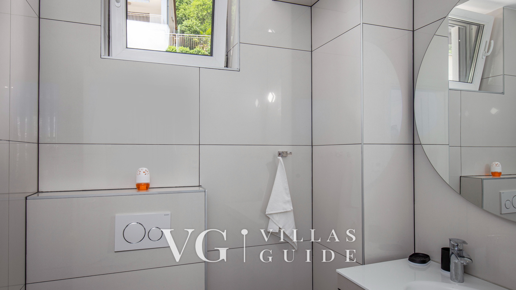 Villa Amelie with pool&whirpool&sauna Guest toilet