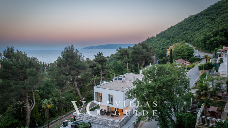 Villa Amelie with pool&whirpool&sauna
