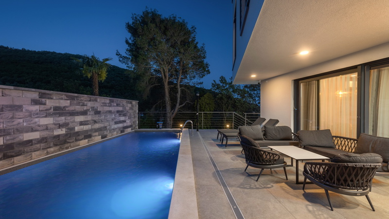 Villa Amelie with pool&whirpool&sauna