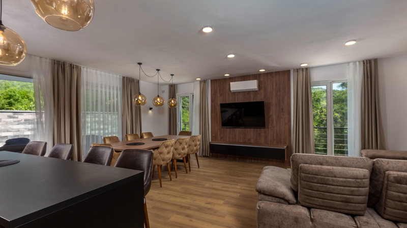 Villa Amelie with pool&whirpool&sauna