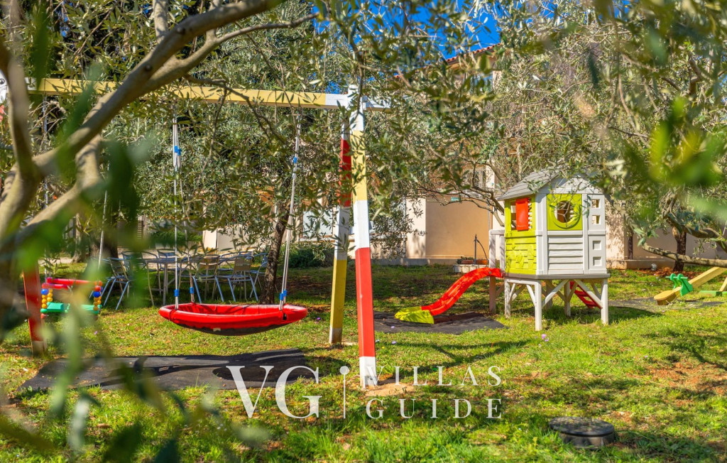 Villa Veronika II Additional content