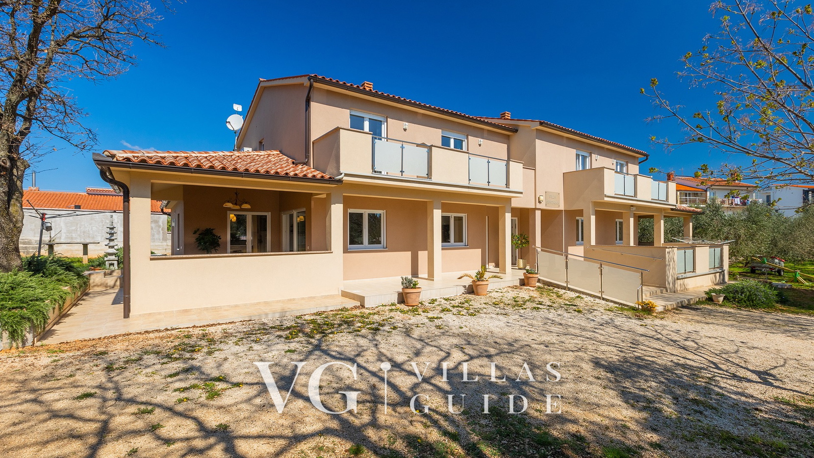 Villa Veronika 2 – Private Twin House with Shared BBQ & Playground