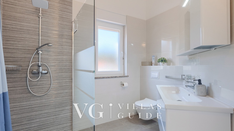 Villa Veronika II Bathroom