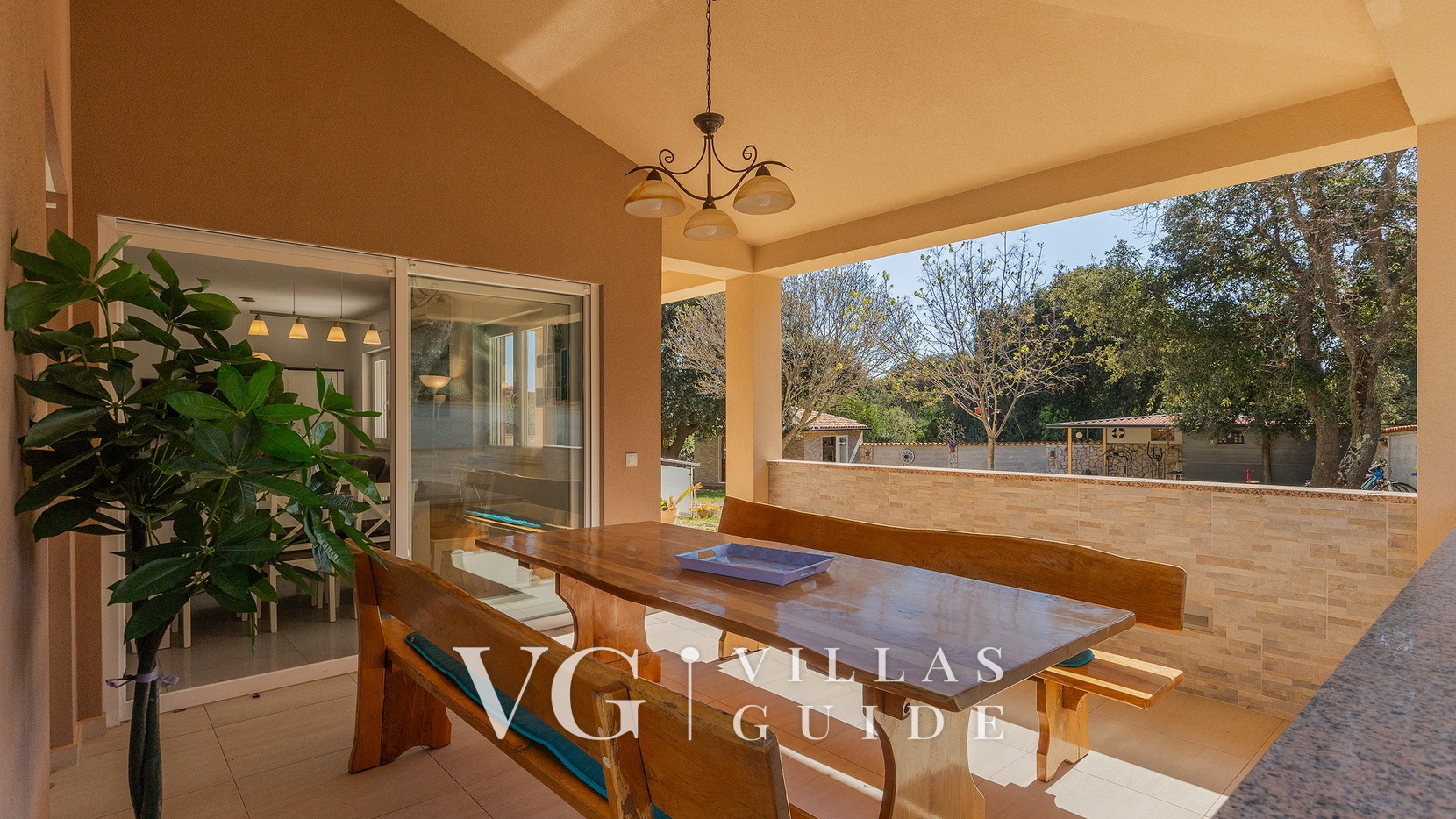 Villa Veronika II Additional content