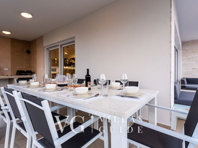 Vila Zarra Additional content