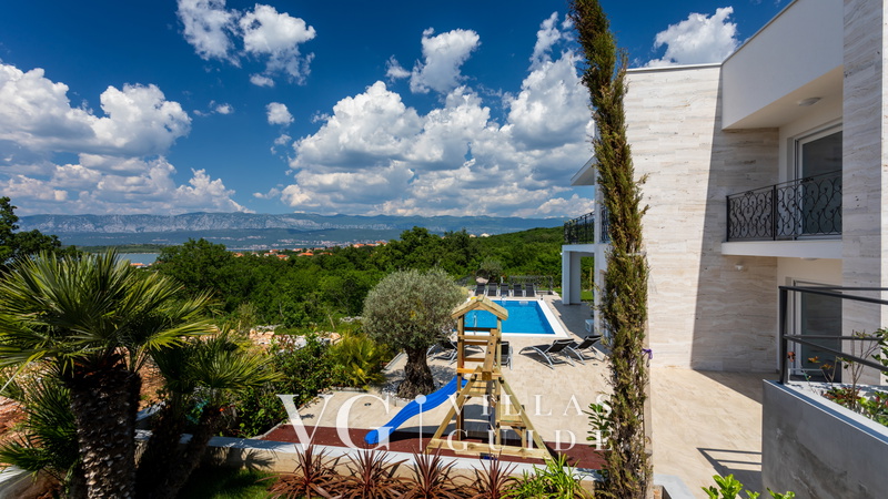 Vila Zarra Additional content