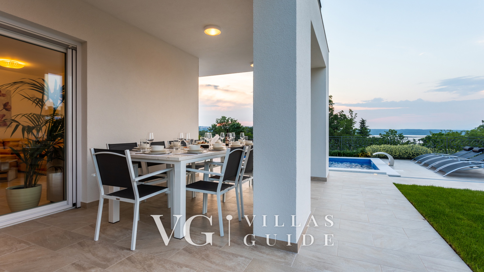 Vila Zarra Additional content