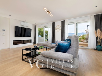 Casa Mariposa Living room