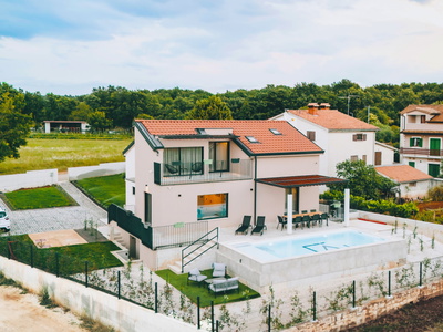 Holiday home Tinjan-Basici