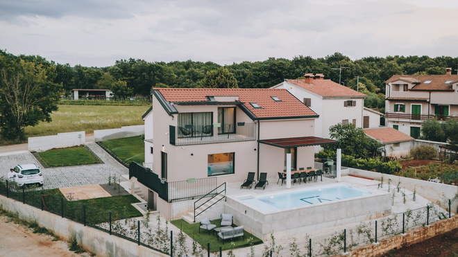 Ferienhaus Tinjan-Basici