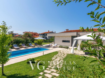 Villa Viviana Garden and property exterior