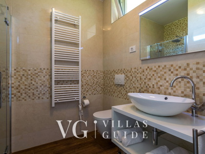 Villa Viviana Bathroom