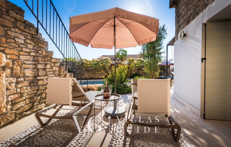 Villa Nar Additional content