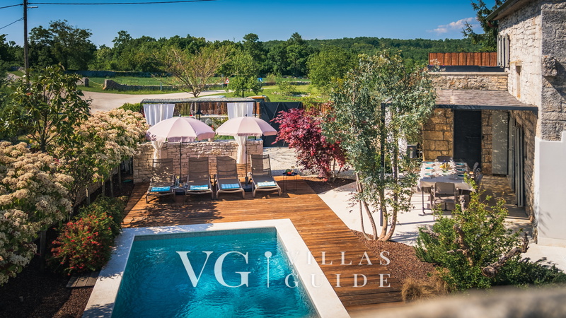 Villa Nar Garden and property exterior