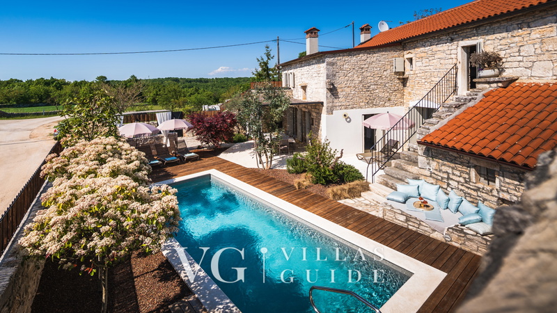 Villa Nar Garden and property exterior