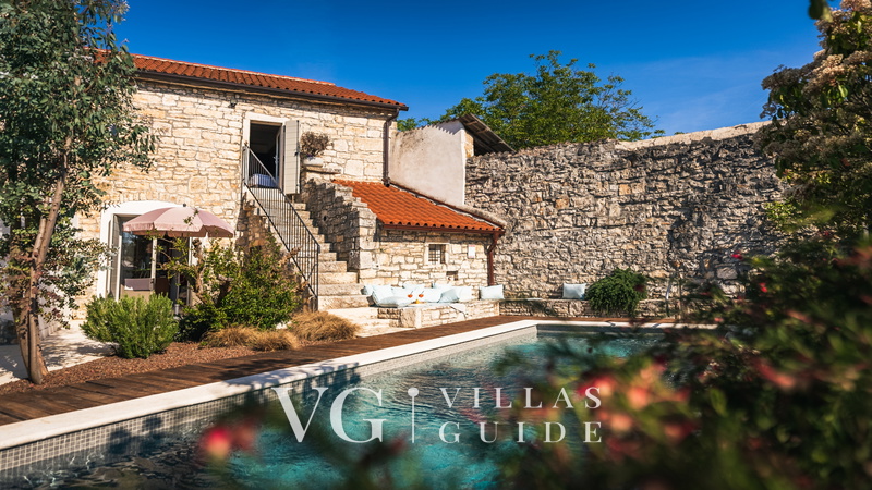 Villa Nar Garden and property exterior