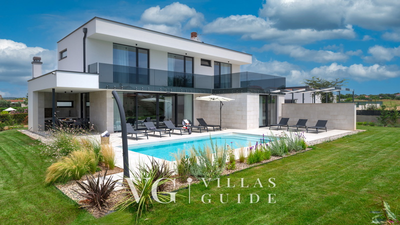 Villa Celi Garden and property exterior