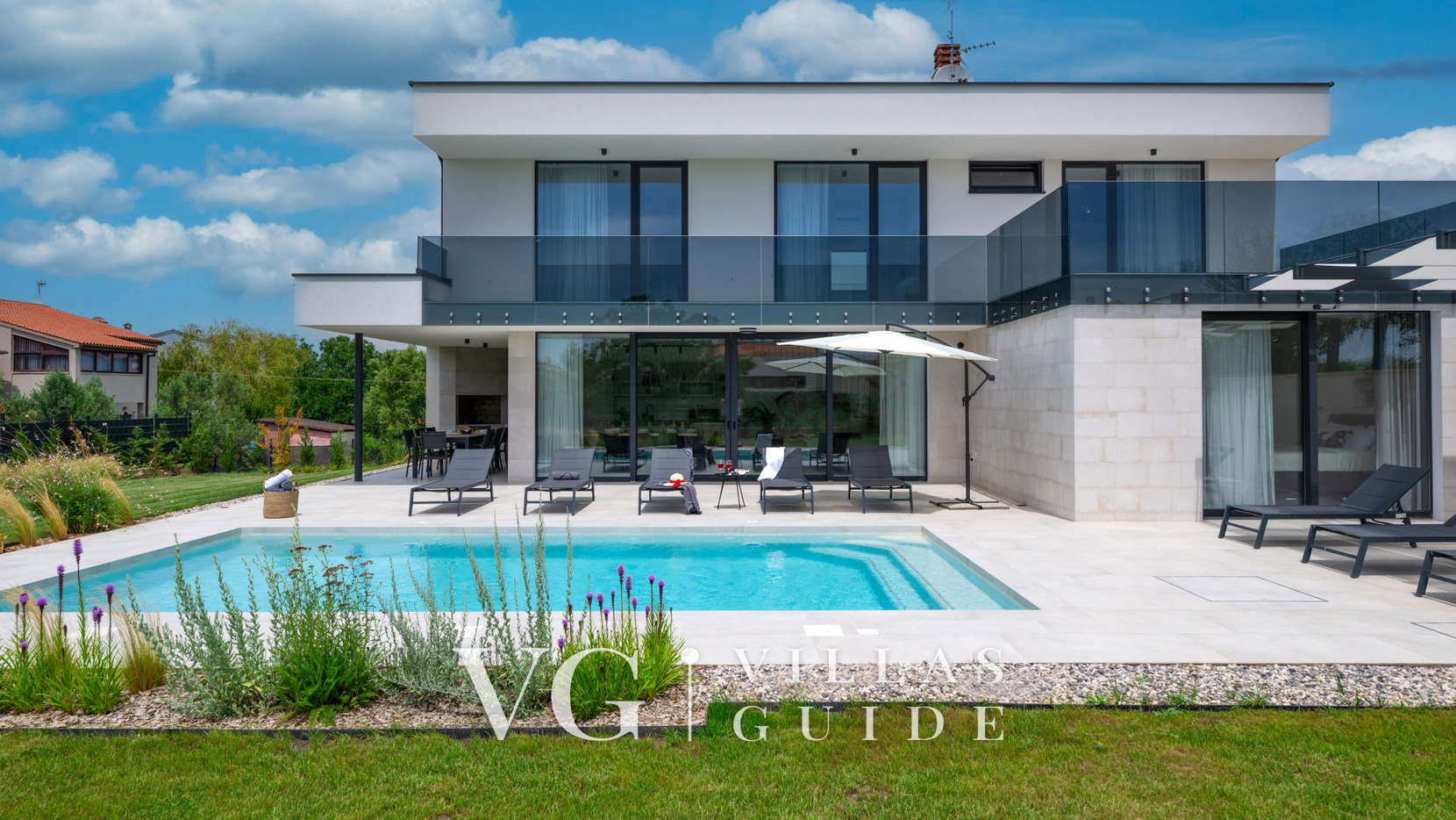 Villa Celi Garden and property exterior